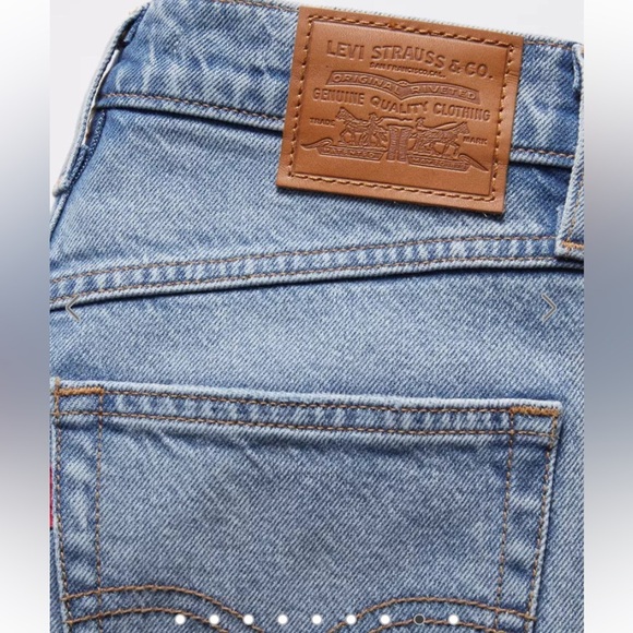 LEVI’S 80s MOM JEAN HI WAISTED TAPERED LEG 100% COTTON MOM JEAN IN MEDIUM WASH - Picture 6 of 16